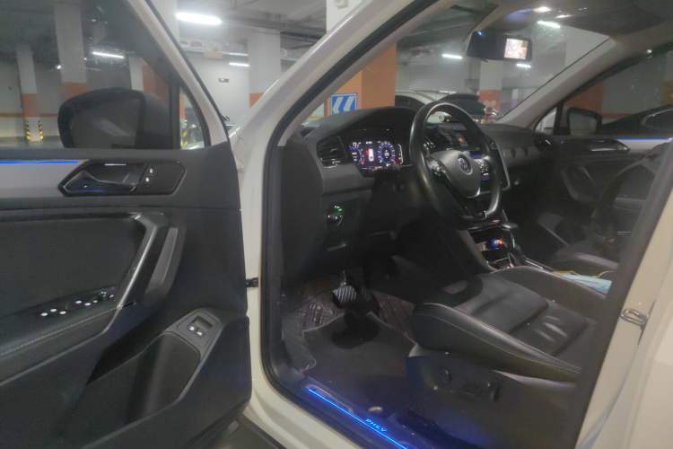 Used Volkswagen Tiguan L New Energy 2021 430 PHEV Plug-in Hybrid Flagship Edition Interior 3