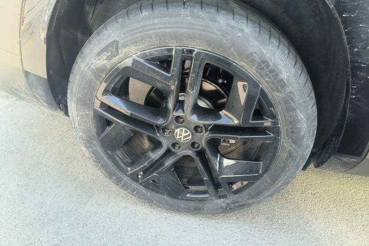 Used Volkswagen Teramont 2025 Tiguan Pro 450TSI Four-Wheel Drive Summit Edition
