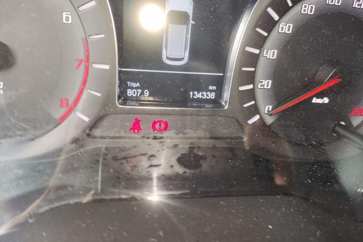 Used GAC Trumpchi GS4 2015 200T Manual Elite Edition Odometer Close Up