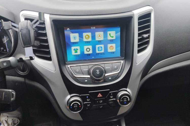 Used CHANGAN CS35 2016 1.6L Manual Luxury Model China IV Standard
