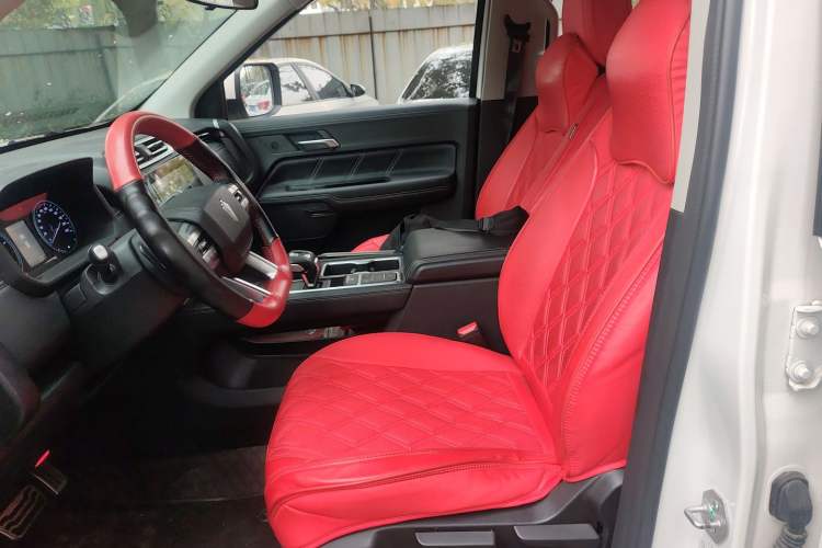 Used JMC DaDao 2023 All-Purpose Model 2.3T Diesel Automatic Two-Wheel Drive Standard Wheelbase Comfort Edition Left Front Seat