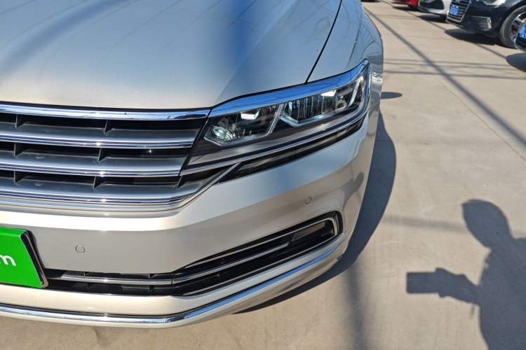 Used Volkswagen Phideon 2018 Revised Version 380TSI Two-Wheel Drive Business Edition
