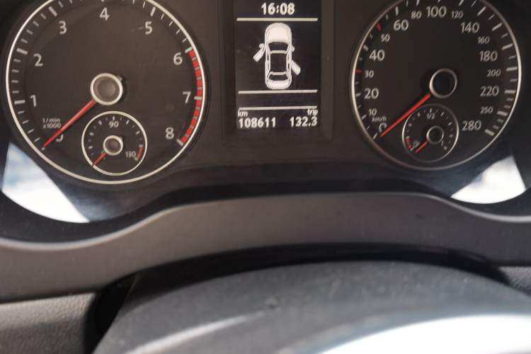 Used Volkswagen Sagitar 2013 2.0 TSI GLI Odometer Close Up