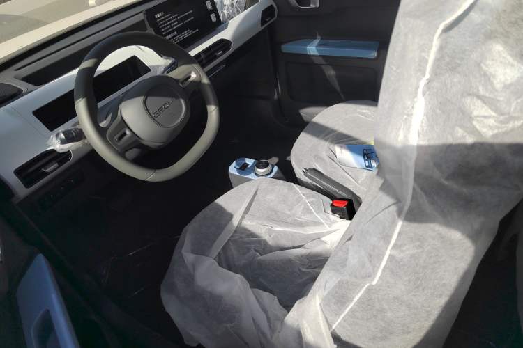 Used Geely Galaxy Panda 2024 Panda Mini 200km Endurance Bear
