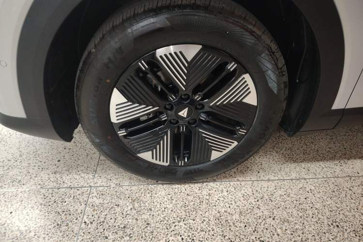 Used Deepal S05 2026 Model 520Plus Pure Electric Edition Left Front Wheel Hub