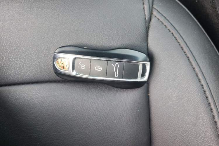 Used Haval H6 2018 Red-Label Sport Edition 1.5T Automatic Two-Wheel Drive Elite Model Vehicle Key