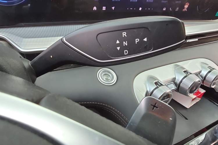 Used EXEED Lingyun 2025 Model 300T Two-Wheel-Drive Moonlit Night Edition Gear Lever