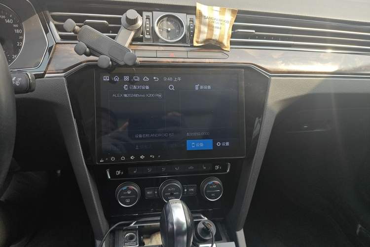 Used Volkswagen Magotan 2017 330TSI DSG Luxury Model Audio And AC Panel