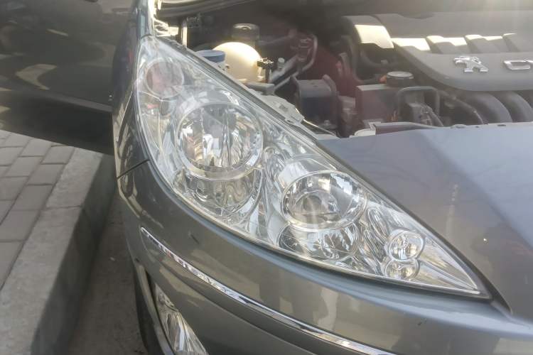 Used Peugeot 408 2013 2.0L Manual Comfort Edition
