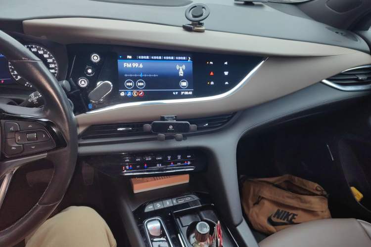 Used Buick Enclave 2020 28T Four-Wheel Drive Luxury Flagship Edition Audio And AC Panel