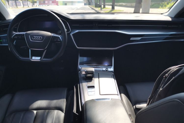 Used Audi A7 2019 55 TFSI quattro Dynamic Edition Center Console