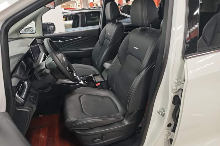 Used SAIC MAXUS G50 2019 1.5T Automatic Luxury Edition China VI Standard
