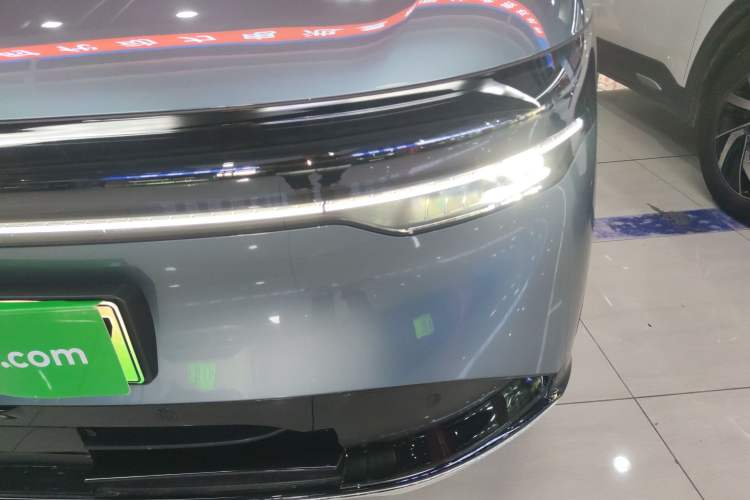 Used Zeekr 7X 2025 100 kWh Long-Range Rear-Wheel Drive with Intelligent Driving Features