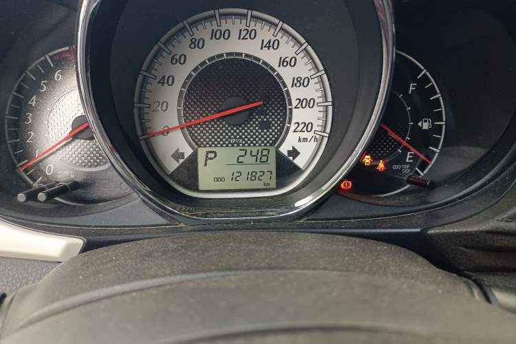 Used Toyota Vios 2016 1.5L Automatic ZhiZhen Xingyao Edition Odometer Close Up