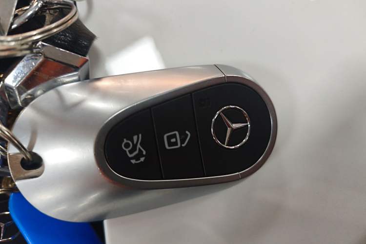 Used Mercedes-Benz C-Class 2025 C 200 L Sport Edition Vehicle Key