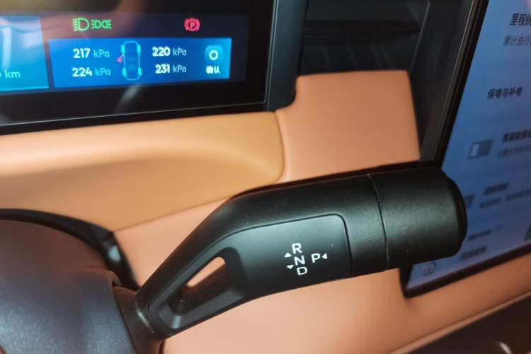 Used Lynk & Co 900 2025 2.0T Ultra