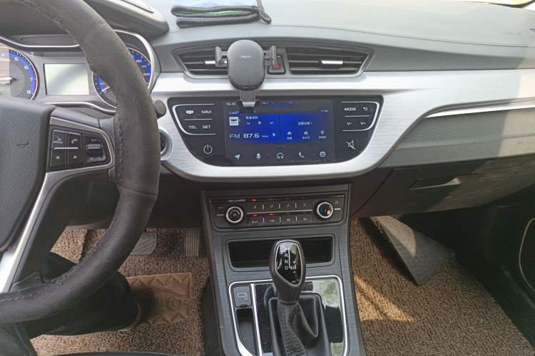 Used Geely Auto Vision 2020 1.5L CVT Asian Games Edition Audio And AC Panel