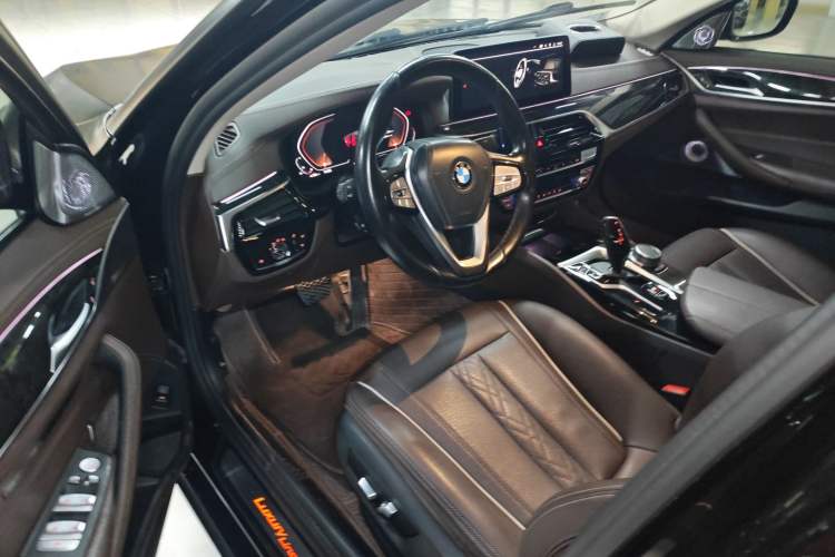 Used BMW 5 Series 2021 525Li Luxury Package Driver Seat