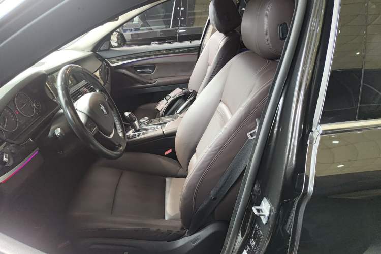 Used BMW 5 Series 2014 525Li Luxury Design Package
