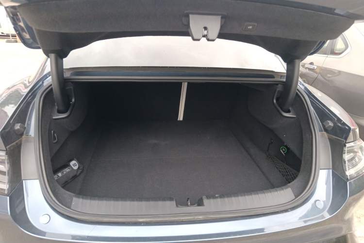 Used Xiaomi Auto SU7 2024 Rear-Drive Standard Founder Edition Trunk
