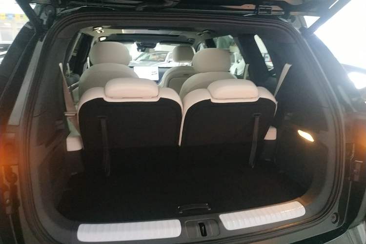 Used Dongfeng eπ eπ008 2026 Model Six-Seat Range-Extended Family Edition
