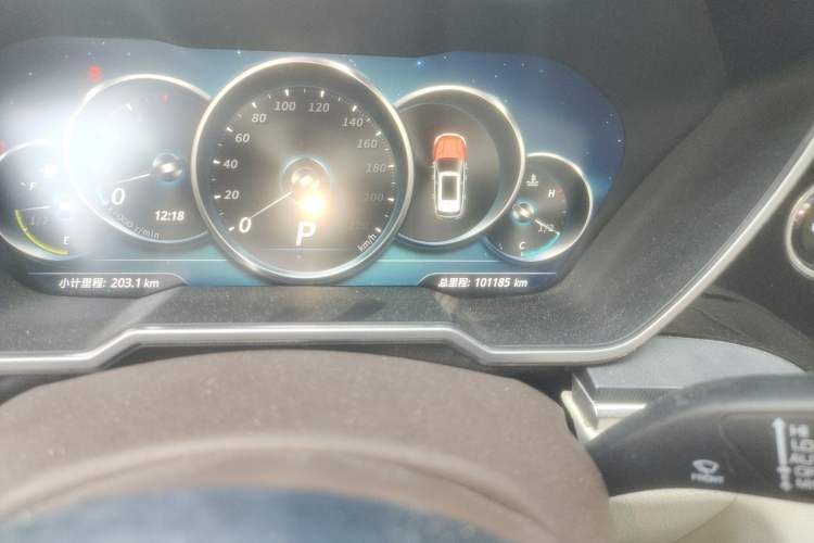 Used Zotye T700 2017 1.8T Dual-Clutch Prestige Model Odometer Close Up