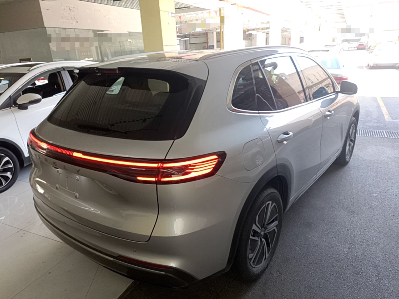 Geely Galaxy Xingjian 7 EM-i 2025 120km Exploration+ Version — снимка 6