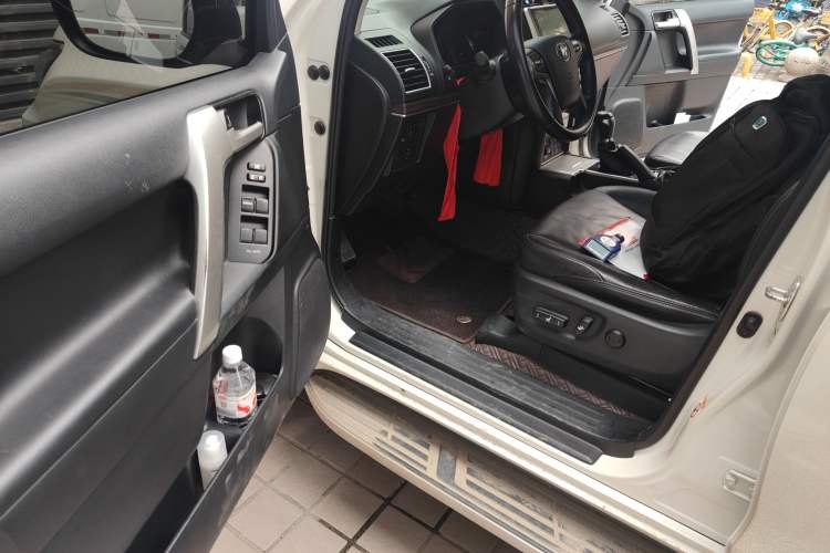 Used Toyota Prado 2018 3.5L Automatic TX-L Driver Seat