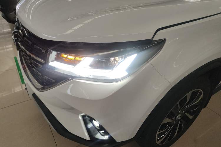 Used FORTHING T5L 2020 1.5T Automatic Luxury 7-Seater China VI Standard Left Front Headlight