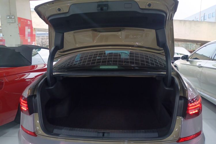 Used Volkswagen Passat 2020 Facelift 330TSI Elite Edition China VI Standard
