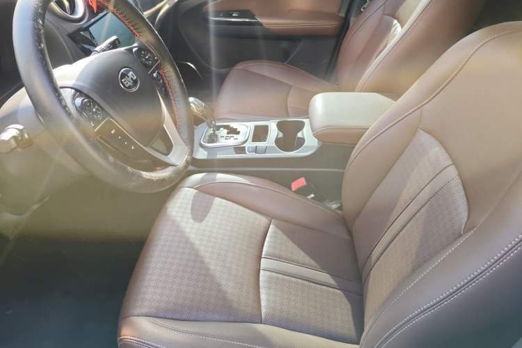 Used BYD S7 2016 2.0T Automatic Prestige Edition