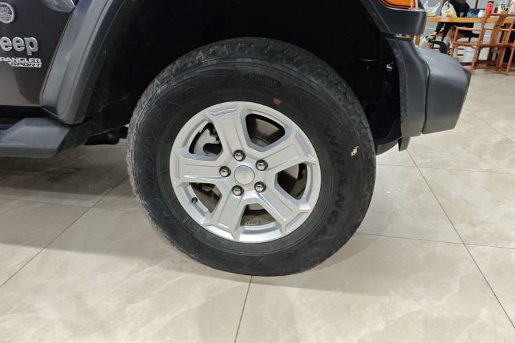 Used Jeep Wrangler 2018 2.0T Sahara Two-Door Edition