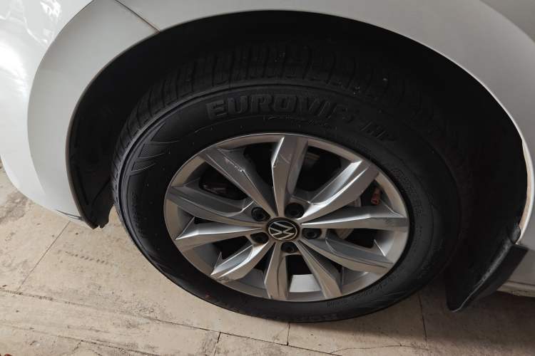 Used Volkswagen Polo 2021 Plus 1.5L Automatic Colorful Tech Edition Left Front Wheel Hub