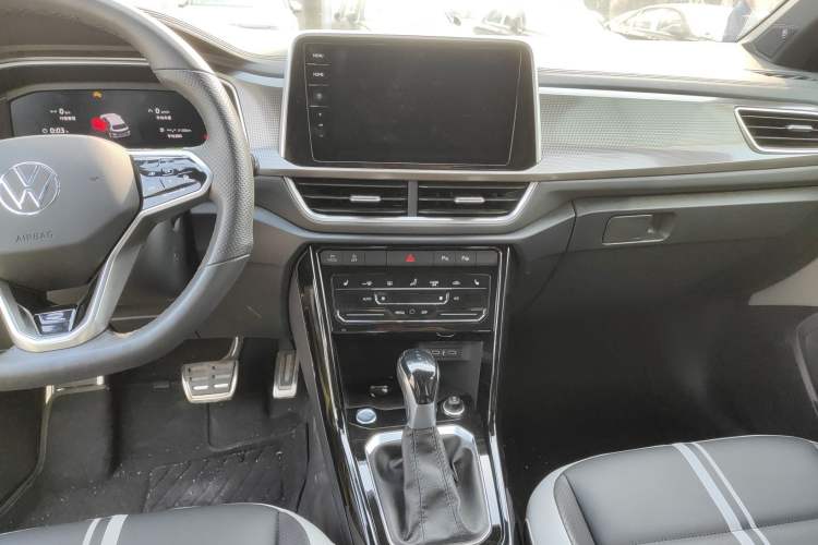 Used Volkswagen T-ROC 2023 300TSI DSG Two-Wheel Drive Starlight Edition