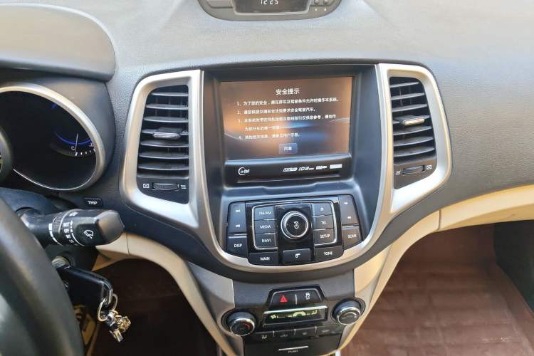 Used Changan Eado 2015 1.6L Manual Luxury Model China IV Standard