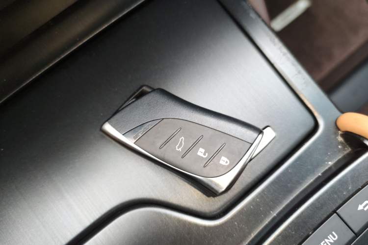 Used Lexus ES 2020 200 Excellence Edition