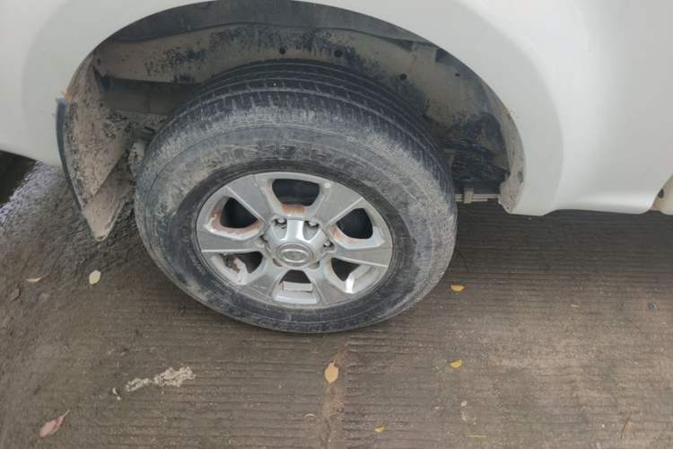 Used Great Wall Wingle 7 2022 2.0T Gasoline Two-Wheel Drive Value Edition Big Double GW4C20B Right Rear Wheel Hub