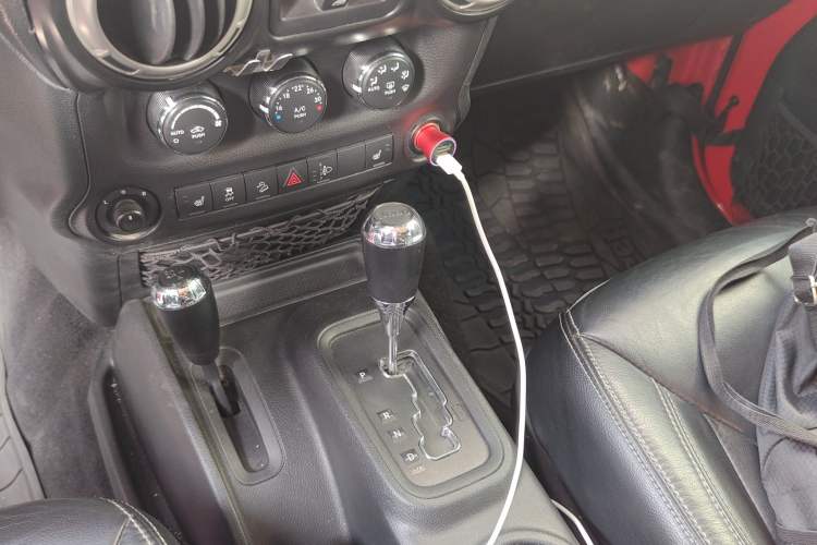 Used Jeep Wrangler 2017 3.6L Rubicon Four-Door Comfort Edition
