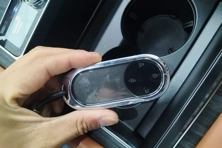 Used Hima AITO M9 2024 Range-Extended Ultra Version 42 kWh 6-Seater Model Vehicle Key