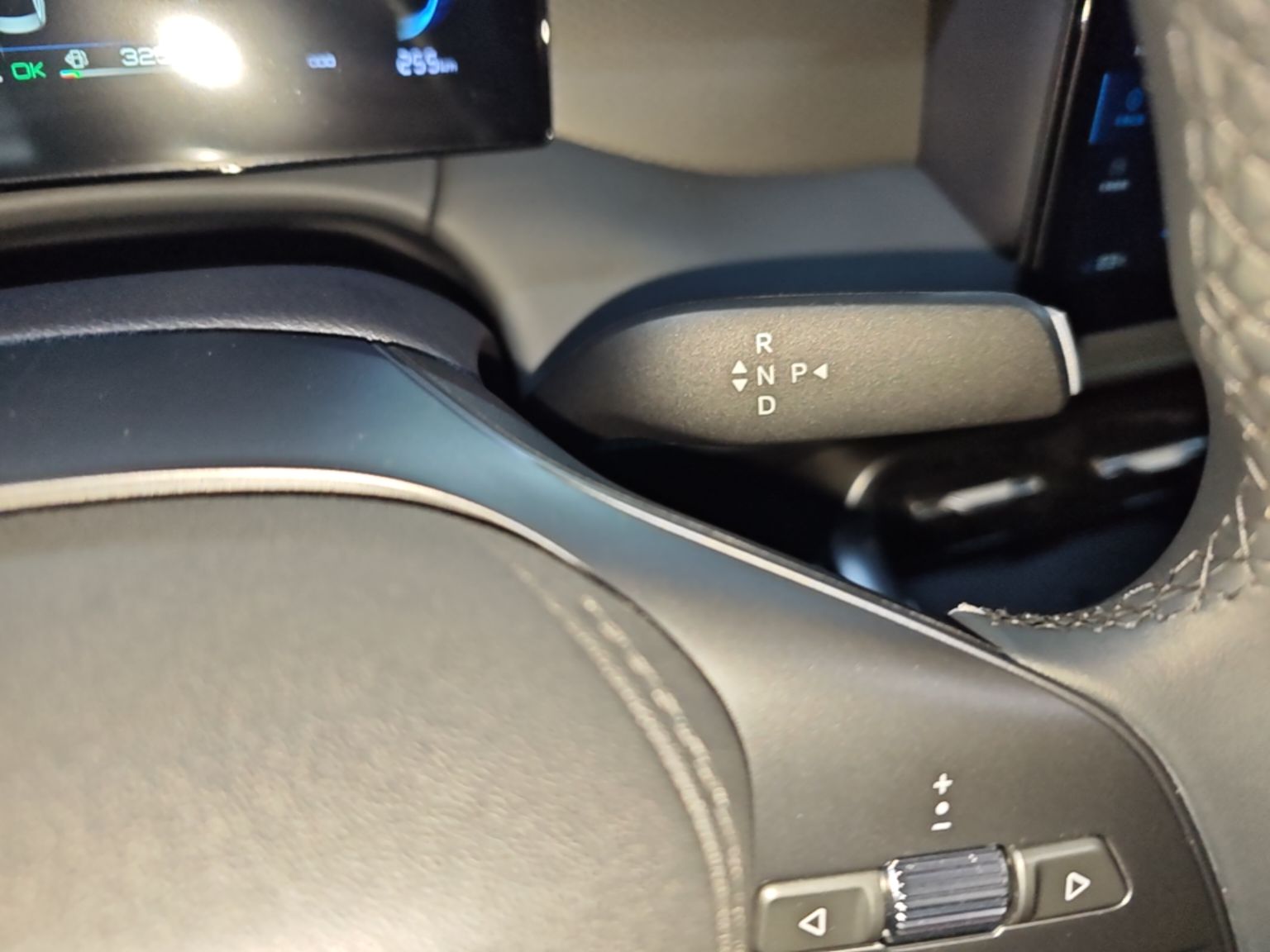 BYD Qin PLUS 2026 DM-i 128KM Progressive Model — снимка 16