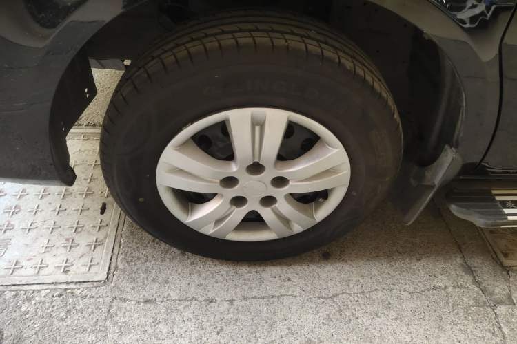 Used FORTHING Lingzhi 2023 M5L 1.6L Base Model 7 Seats
