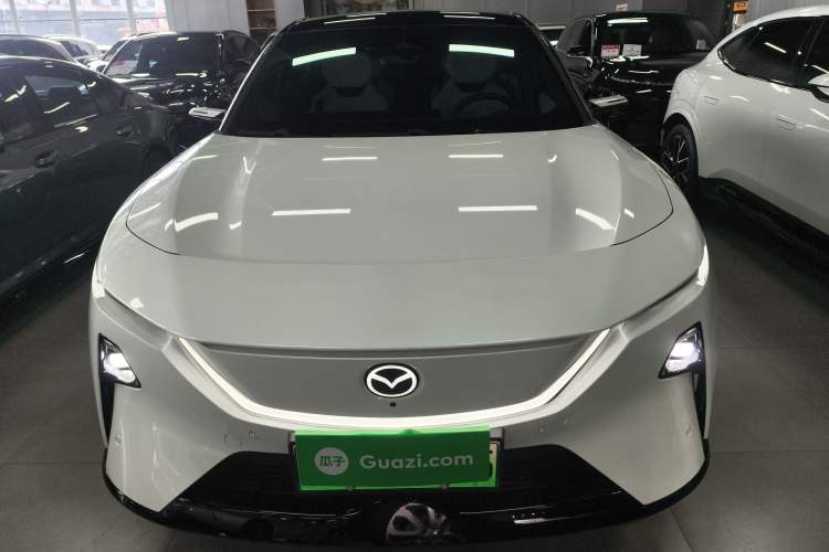 Used Mazda EZ-60 2025 Model Range-Extended 200 Max
