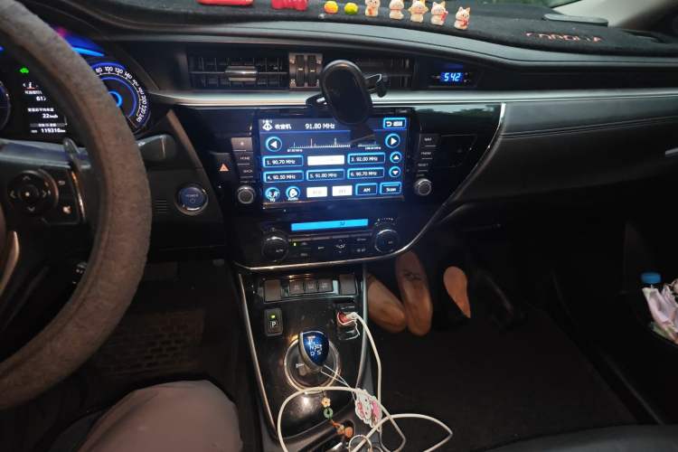 Used Toyota Corolla 2016 Dual-Engine 1.8L E-CVT Elite Edition Audio And AC Panel