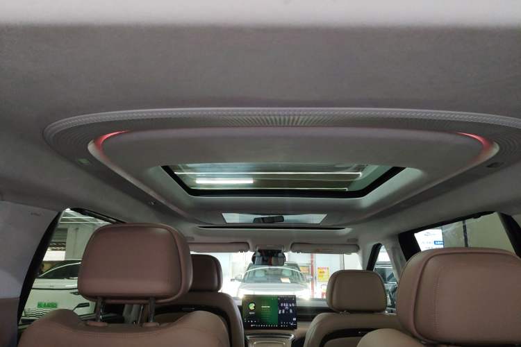 Used XPeng X9 2025 740 Ultra-Long Range Max
