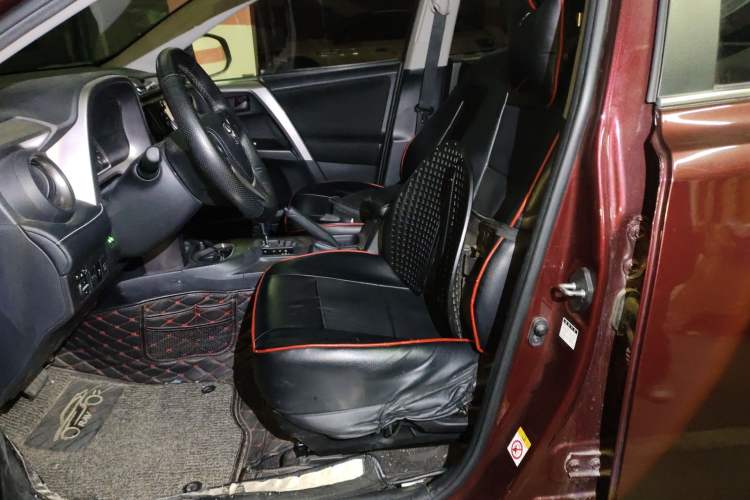 Used Toyota RAV4 2016 2.0L CVT Two-Wheel Drive Comfort Edition China V Standard
