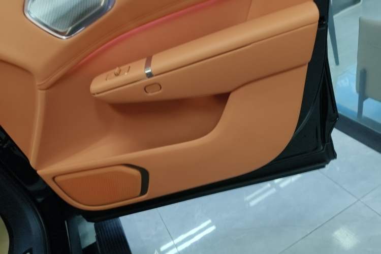 Used Lynk & Co 900 2025 1.5T Ultra
