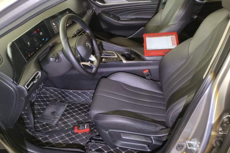 Used CHANGAN Eado 2021 PLUS 1.6L GDI CVT Luxury Model Left Front Seat