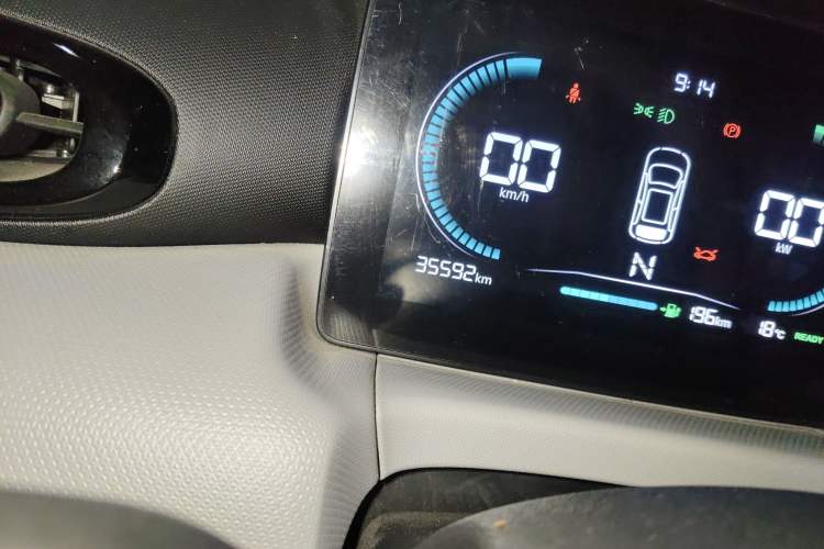 Used Leapmotor T03 2022 Crystal Edition Odometer Close Up