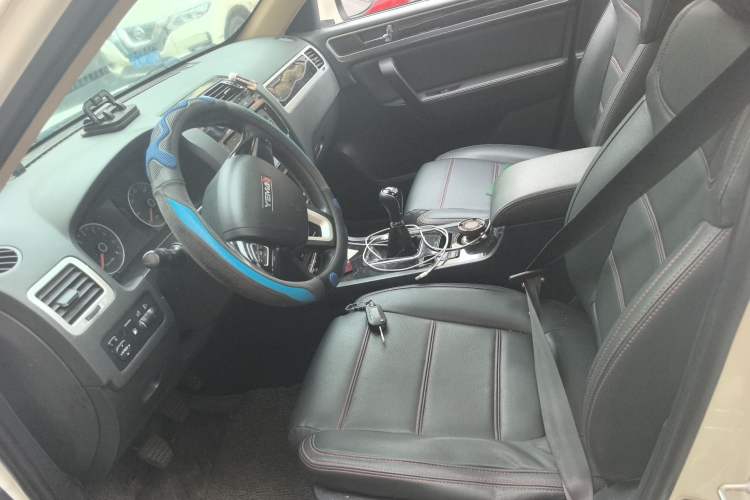 Used Yema T70 2016 Upgraded Model 1.8L Manual Elite Version Left Front Seat