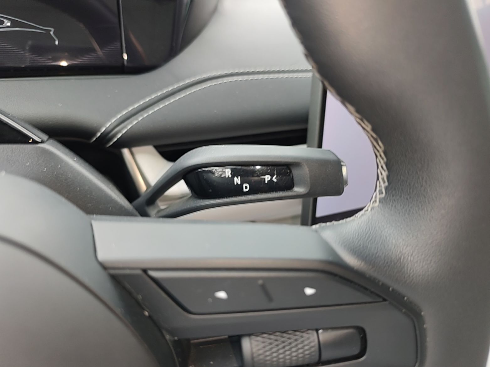 Xiaomi Auto SU7 2024 Rear-Drive Ultra-Long Range Advanced Pro-Level Intelligent Driving Version — снимка 16